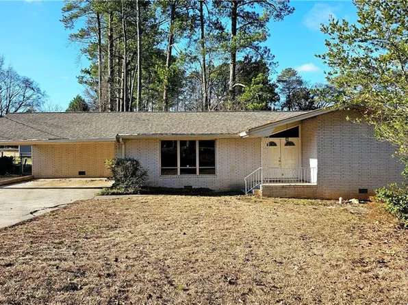 2418 Henderson Rd, Tucker, GA 30084