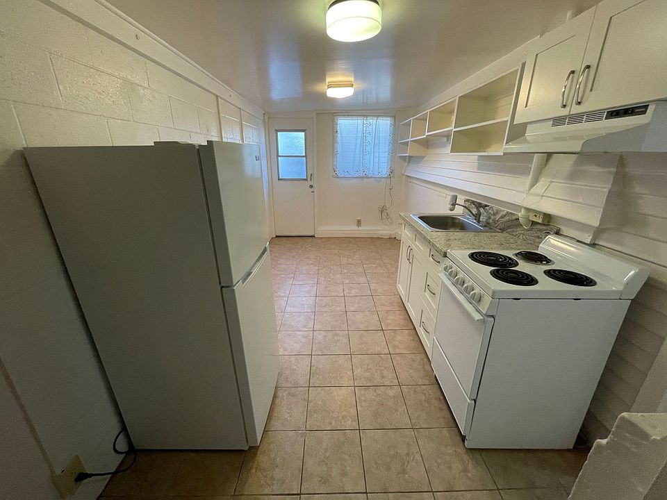 2nd image of 2038 S Beretania St #C