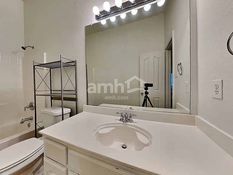 5745 Ozark Dr — Photo 14