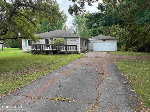 11700 Park Dr, Lennon, MI 48449