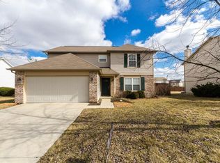 14085 Meadow Lake Dr, Fishers, IN 46038