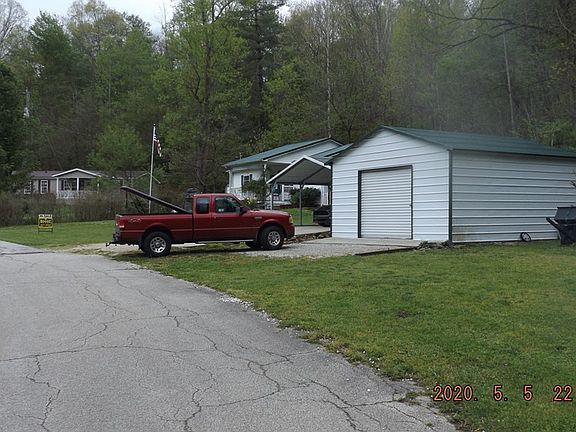 3rd image of 751 Birchwood Ln