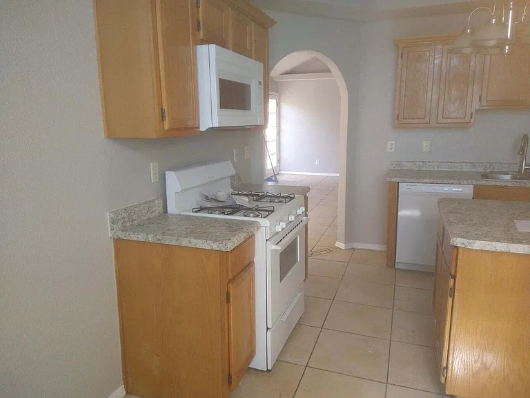 3920 Tierra Marfil Rd — Photo 6