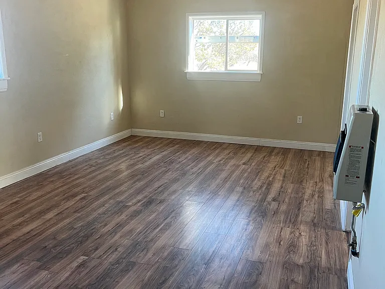 Bedroom side