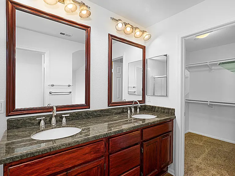 844 Covington Ave — Photo 21