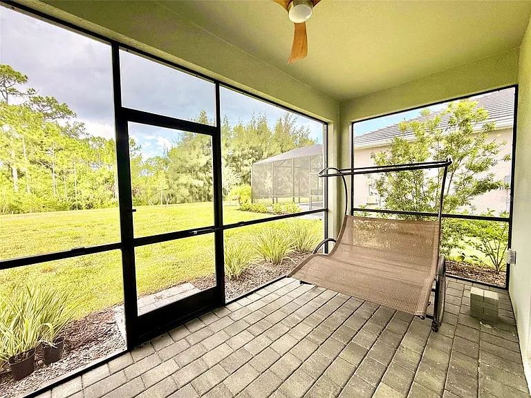 10995 Pinot Dr — Photo 35
