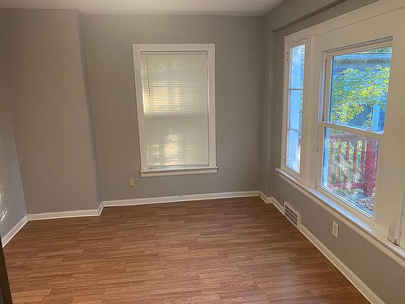 5th image of 212 University Dr #1