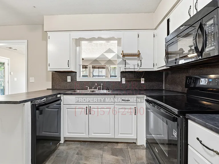 520 Asa Dr — Photo 21