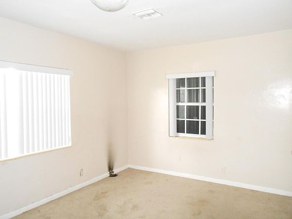 5th image of 457 NW 1st Ave