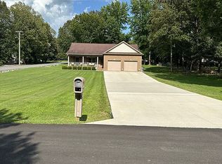 160 Gatewood Dr, Paducah, KY 42001