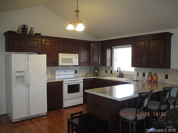 5th image of 1449 Dawnview Ln