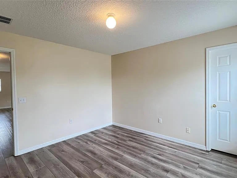 216 Verdi St — Photo 41