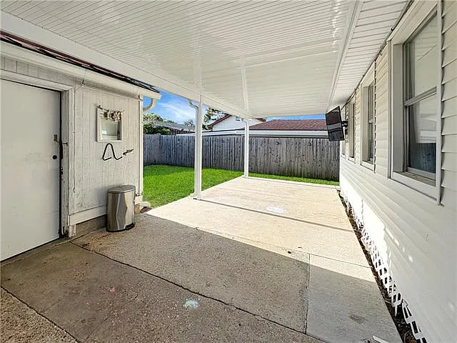 1028 Gaudet Dr — Photo 14