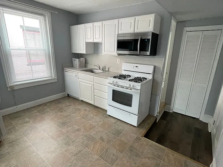 239 Bridge St — Photo 18