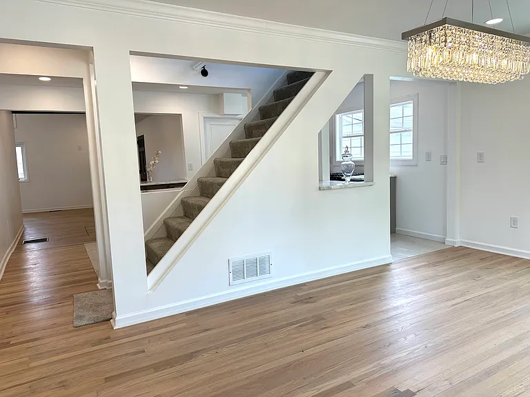 1466 Hardin Ave — Photo 4