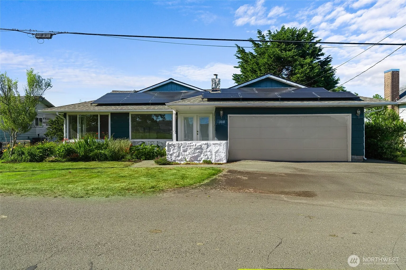 308 NE 2nd Street photo 1