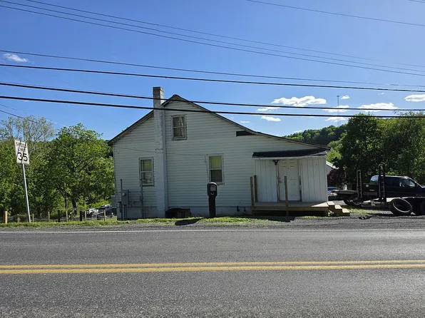 7766 Oak St, Three Springs, PA 17264
