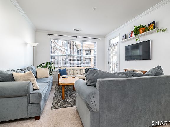 4th image of 850 E Main St APT 412