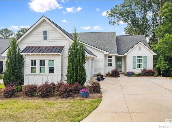 155 Hyacinth St, Fairhope, AL 36532