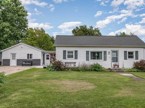 209 S Park St, Ashley, MI 48806