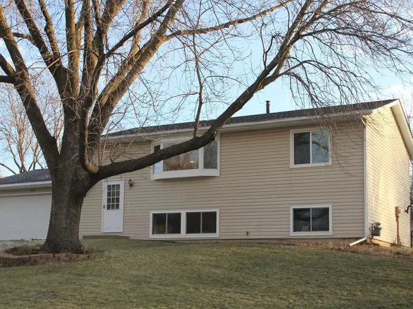 6641 Countryside Dr, Eden Prairie, MN 55346