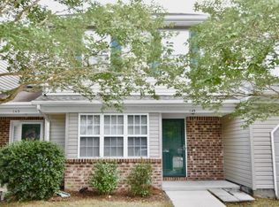 145 Horse Run Dr, Chesapeake, VA 23322