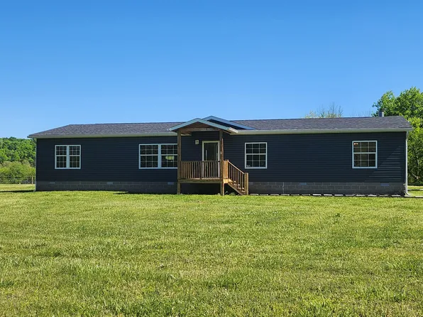 550 N McKee Rd, Watertown, TN 37184