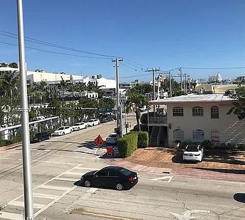 2nd image of 1580 West Ave