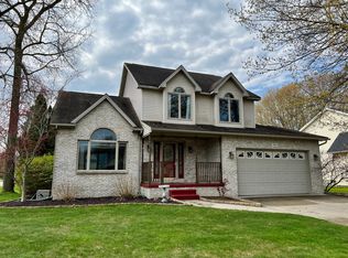 3811 Cedar Ridge Dr, Fort Gratiot, MI 48059