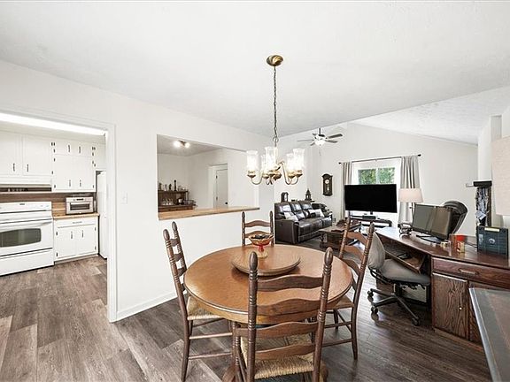 5th image of 2561 Ripple Way