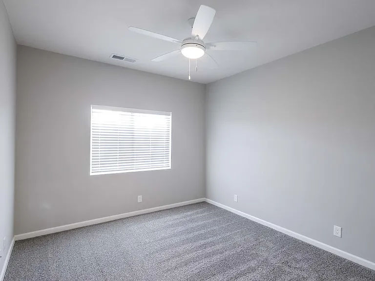 The Creek Apartments — Photo 39