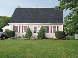 300 Leeward Rd, Fall River, MA 02720