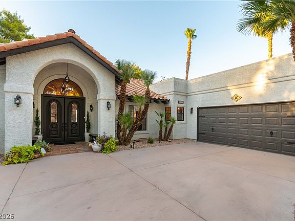2nd image of 3880 Placita Del Rico