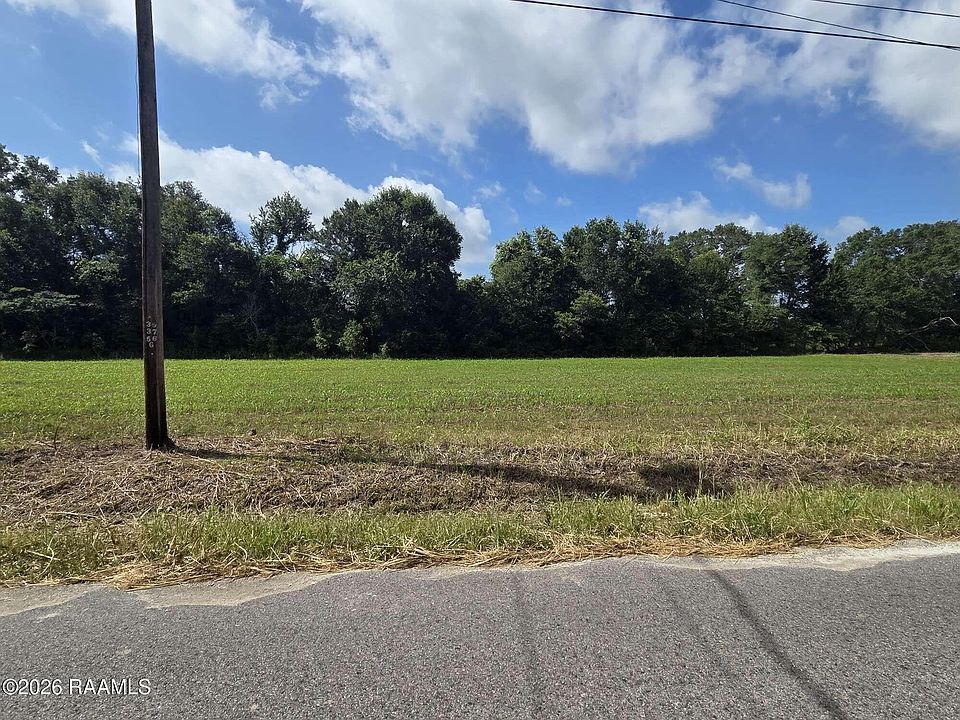2nd image of 109 Roy Guidry Rd