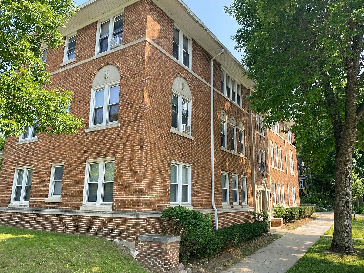 Building Photo - 2752 N Bartlett Ave #1