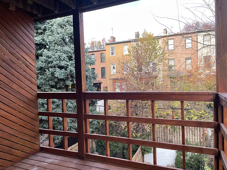98 Bright St #2R — Photo 5