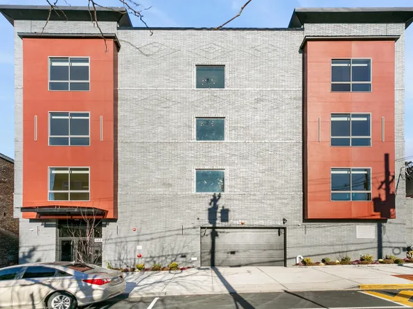 582 66th Street image 3 of 39