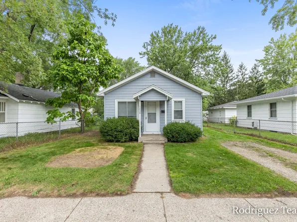 1280 Langeland Ave, Muskegon, MI 49442
