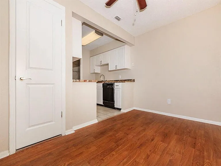 5953 Curry Ford Rd — Photo 5