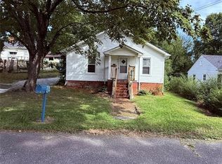 212 Ridgecrest St, Thomasville, NC 27360