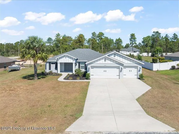 13035 Thrasher Ave, Weeki Wachee, FL 34614