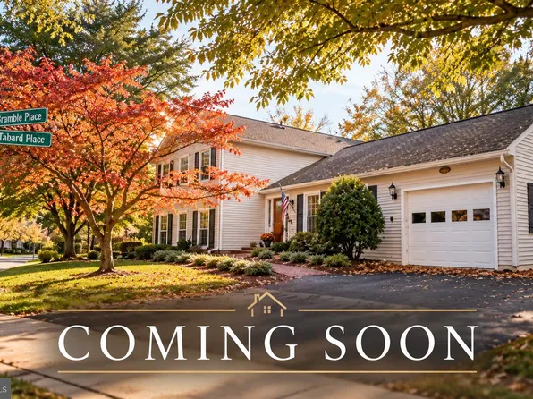 9101 Bramble Pl, Annandale, VA 22003