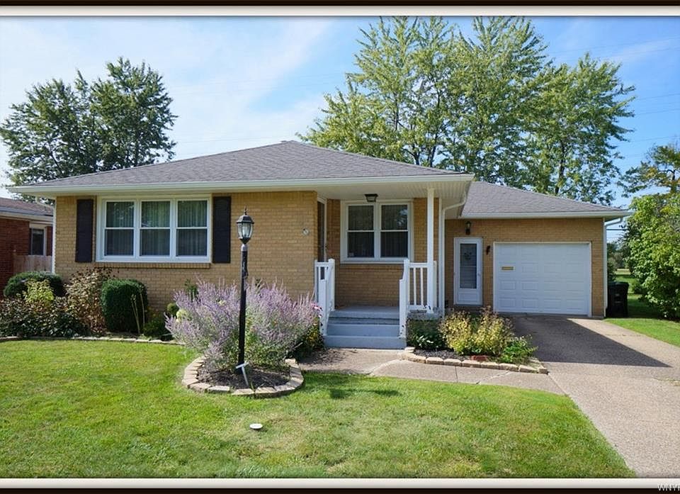 1st image of 2418 Parker Blvd