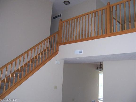 4th image of 607 Jonquil Ln #88