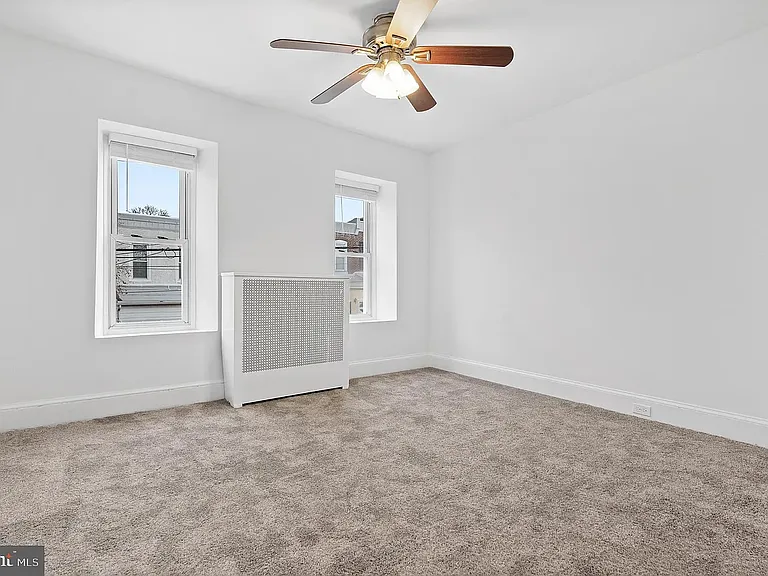 4578 Mitchell St — Photo 10
