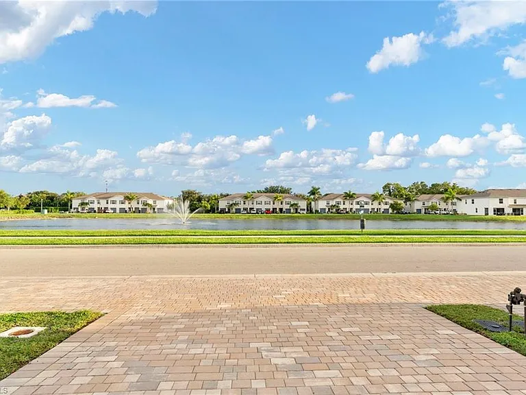 15535 Wildflower Cir — Photo 28