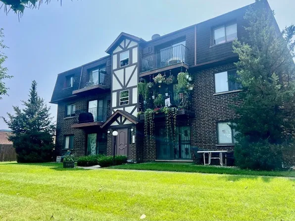 1010 Judson St APT 2B, Bensenville, IL 60106