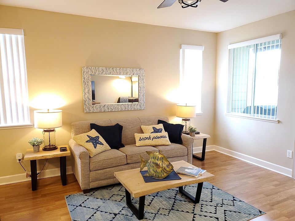 1st image of 92-1510 Aliinui Dr APT 1