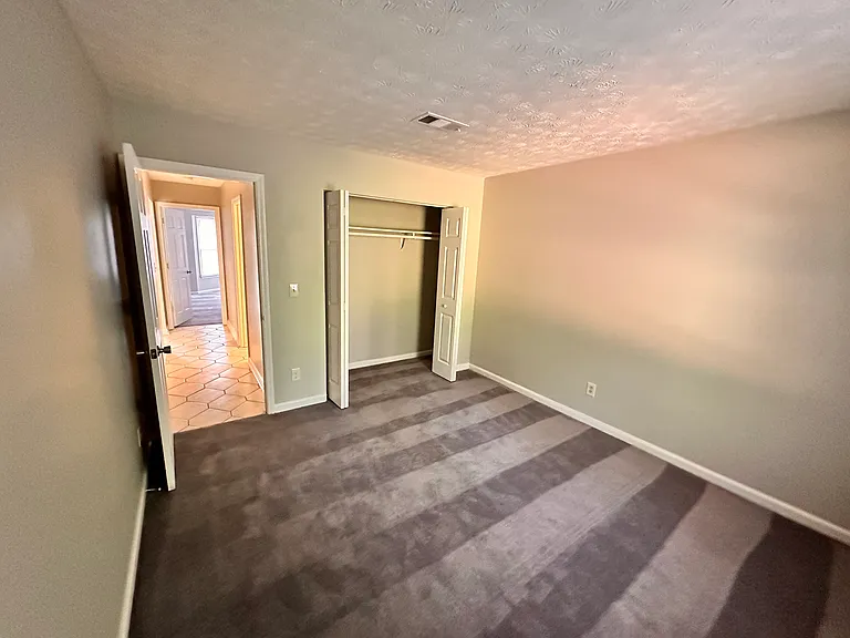 747 Greenhedge Dr — Photo 9