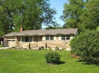 206 Woodland Ct, Lowell, IN 46356